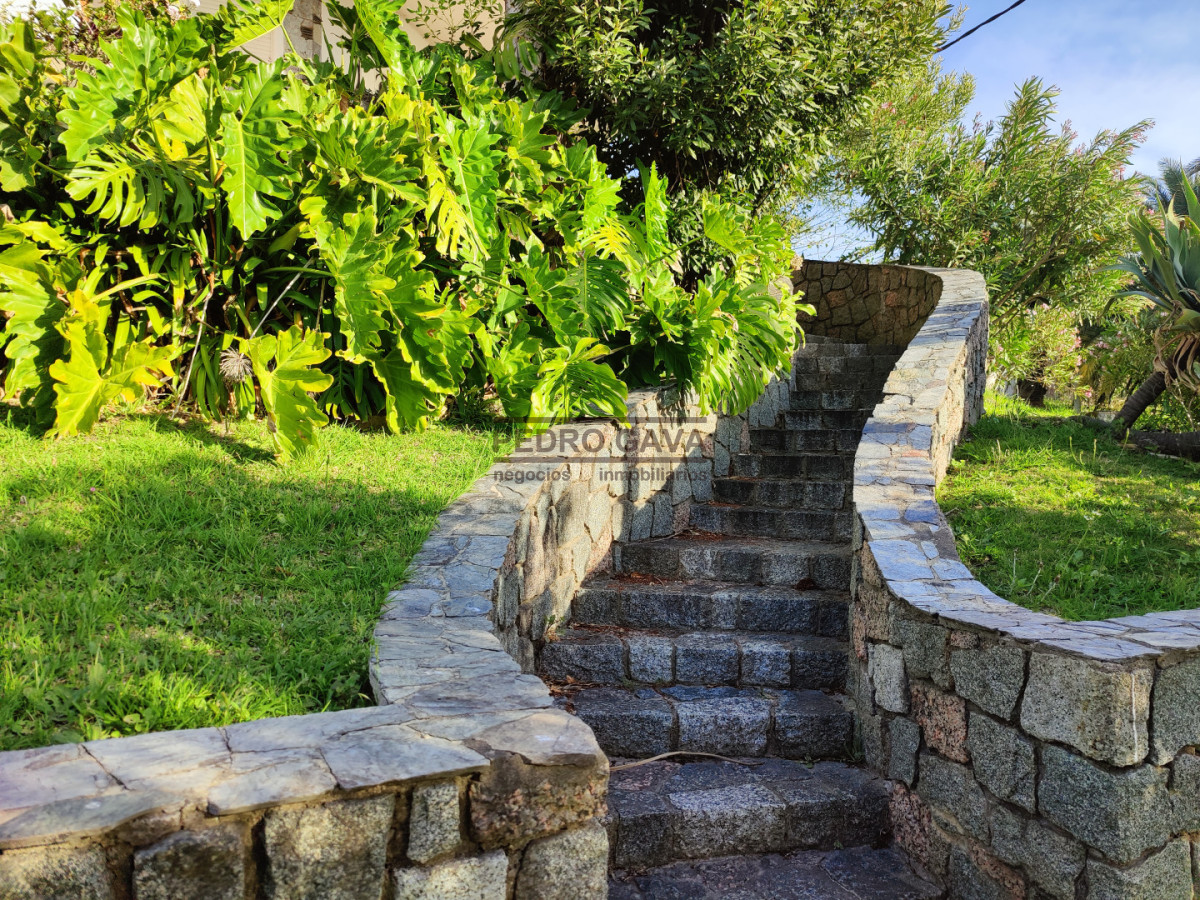 Casa ID.55 - Chalet con historia y vistas únicas - Piriápolis, falda del Cerro San Antonio