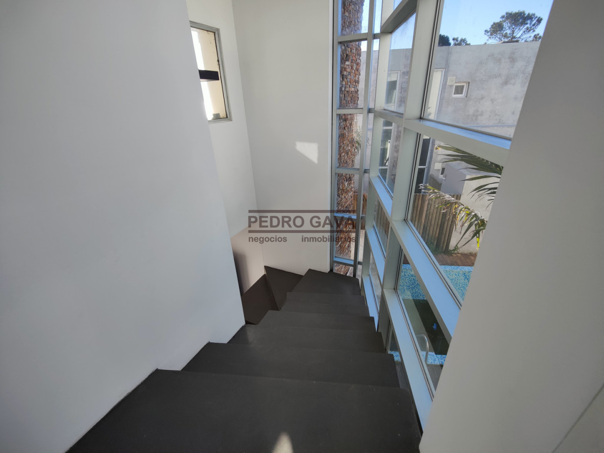 Casa ID.329 - Casa a la venta frente a Playa de los Lamas - luz, vistas y confort en cada ambiente