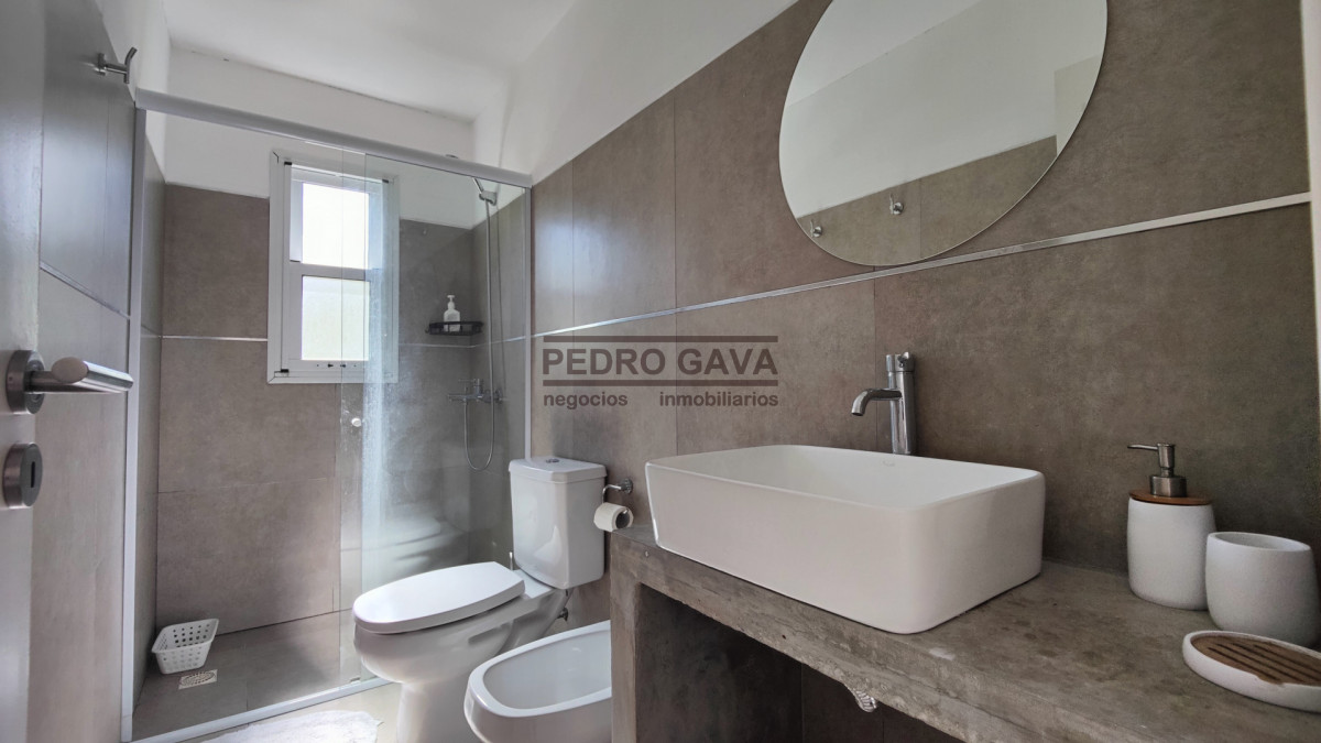 Casa ID.359 - Casa en venta en Punta Colorada, Piriápolis, 3 dormitorios en una planta, con piscina climatizada