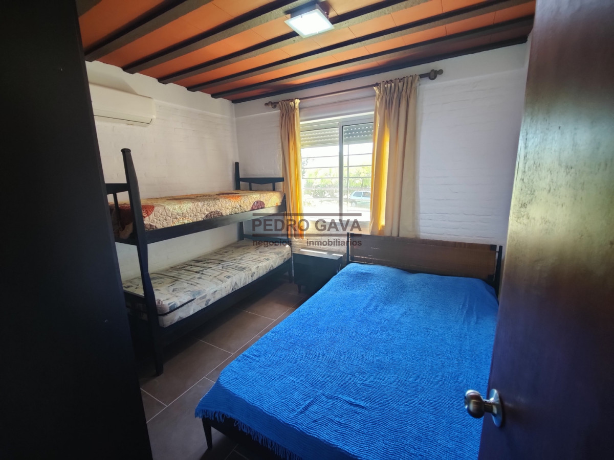 Casa ID.340 - Casa en venta en Playa Hermosa, Piriápolis - 3 dormitorios, parque y garage