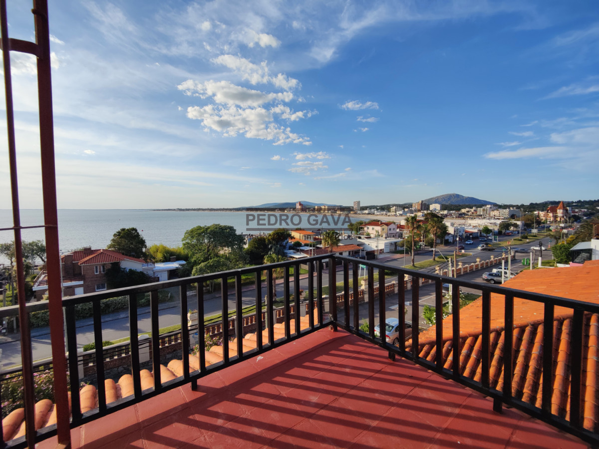 Casa ID.55 - Chalet con historia y vistas únicas - Piriápolis, falda del Cerro San Antonio