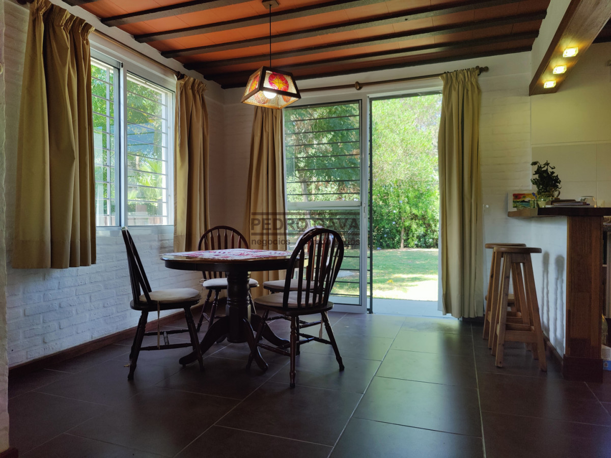 Casa ID.340 - Casa en venta en Playa Hermosa, Piriápolis - 3 dormitorios, parque y garage