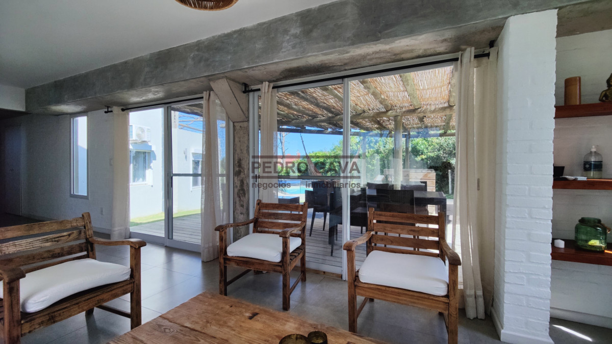 Casa ID.358 - Casa en venta en Punta Colorada, Piriápolis, entorno tranquilo y a pasos del mar