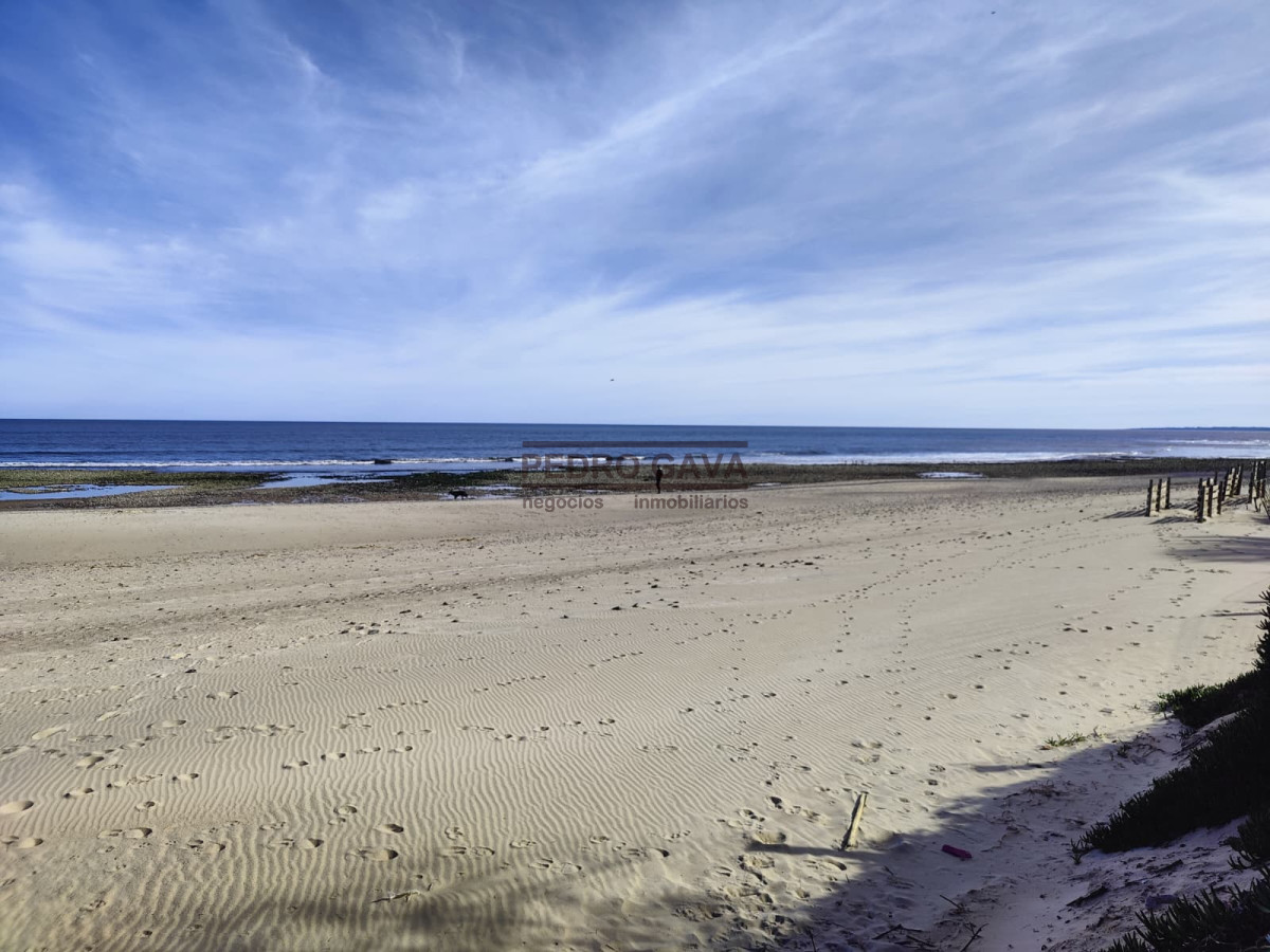 Casa ID.313 - Casa en venta en Balneario Las Flores, a pasos de la playa !!