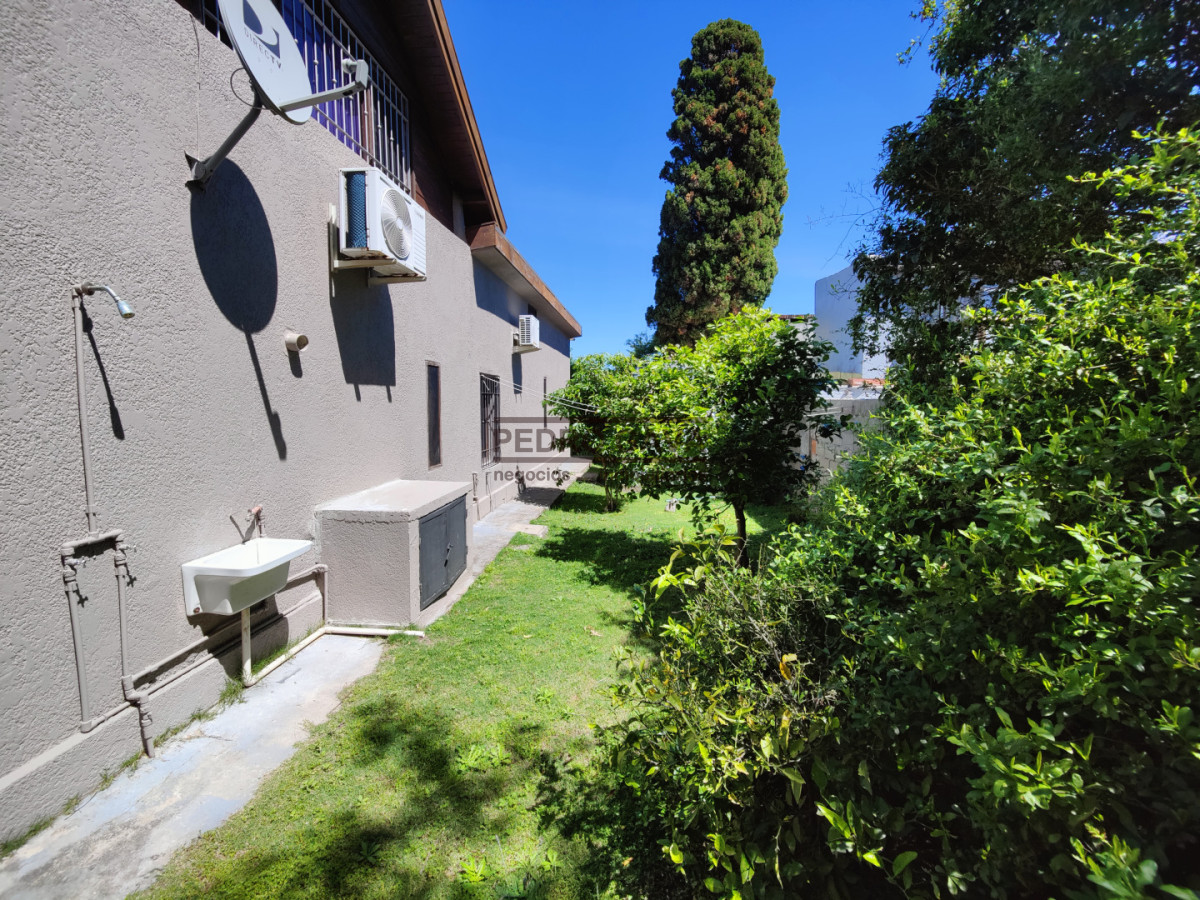 Casa ID.324 - Casa en venta en Playa Verde, Piriápolis - historia, calidez y ubicación a metros del mar
