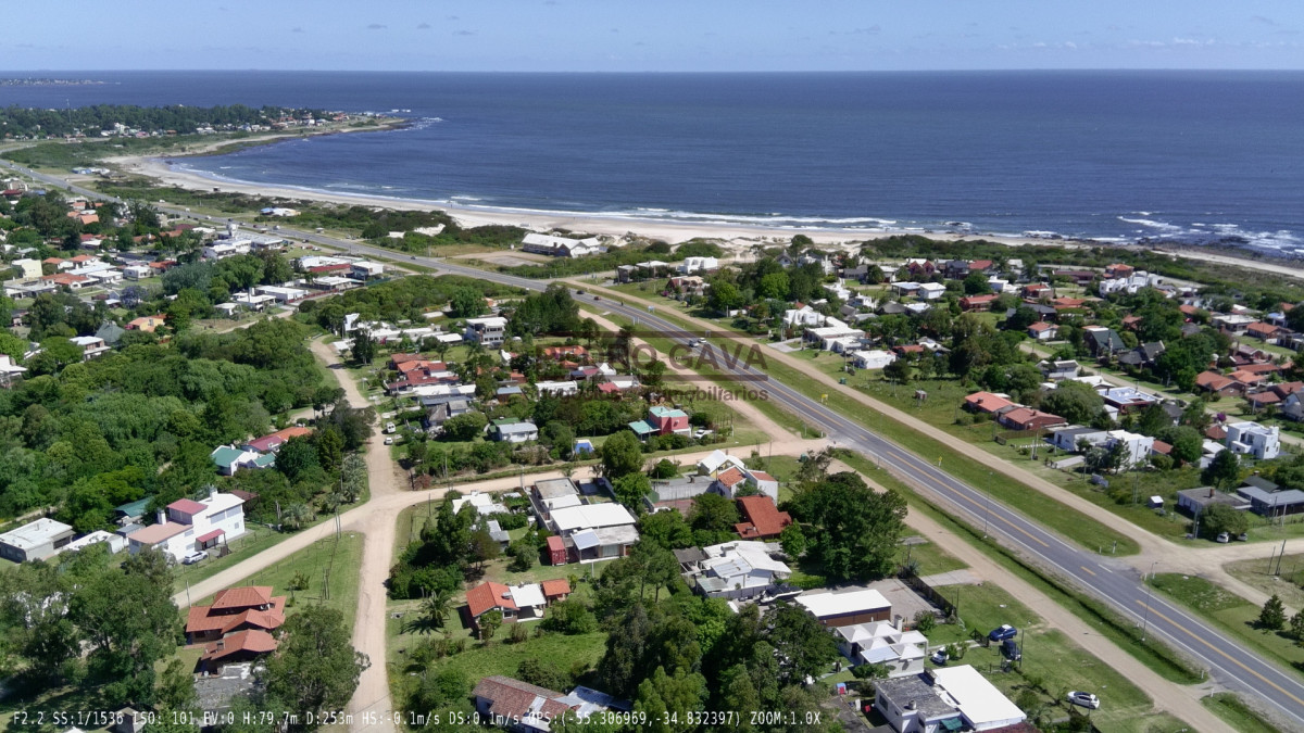 Casa ID.332 - Oportunidad imperdible en Playa Hermosa: dos unidades y gran potencial