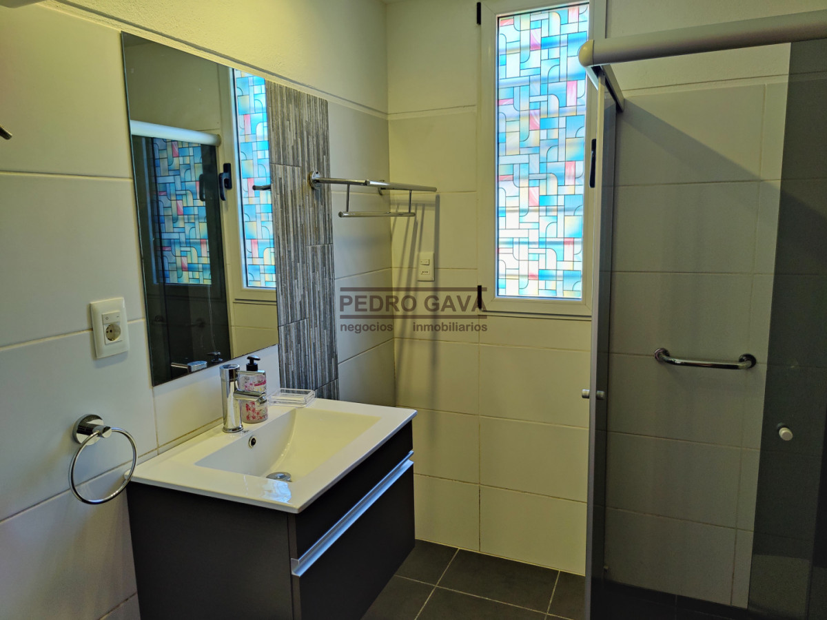 Casa ID.340 - Casa en venta en Playa Hermosa, Piriápolis - 3 dormitorios, parque y garage