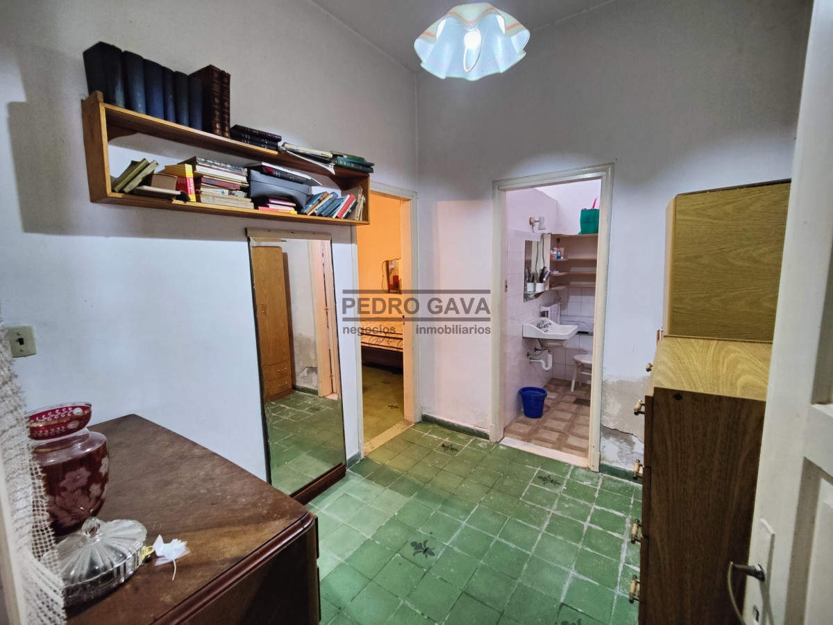 Casa ID.231 - ! Oportunidad en Piriapolis, local con vivienda sobre calle Tucuman !