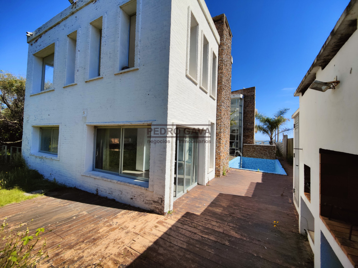 Casa ID.329 - Casa a la venta frente a Playa de los Lamas - luz, vistas y confort en cada ambiente
