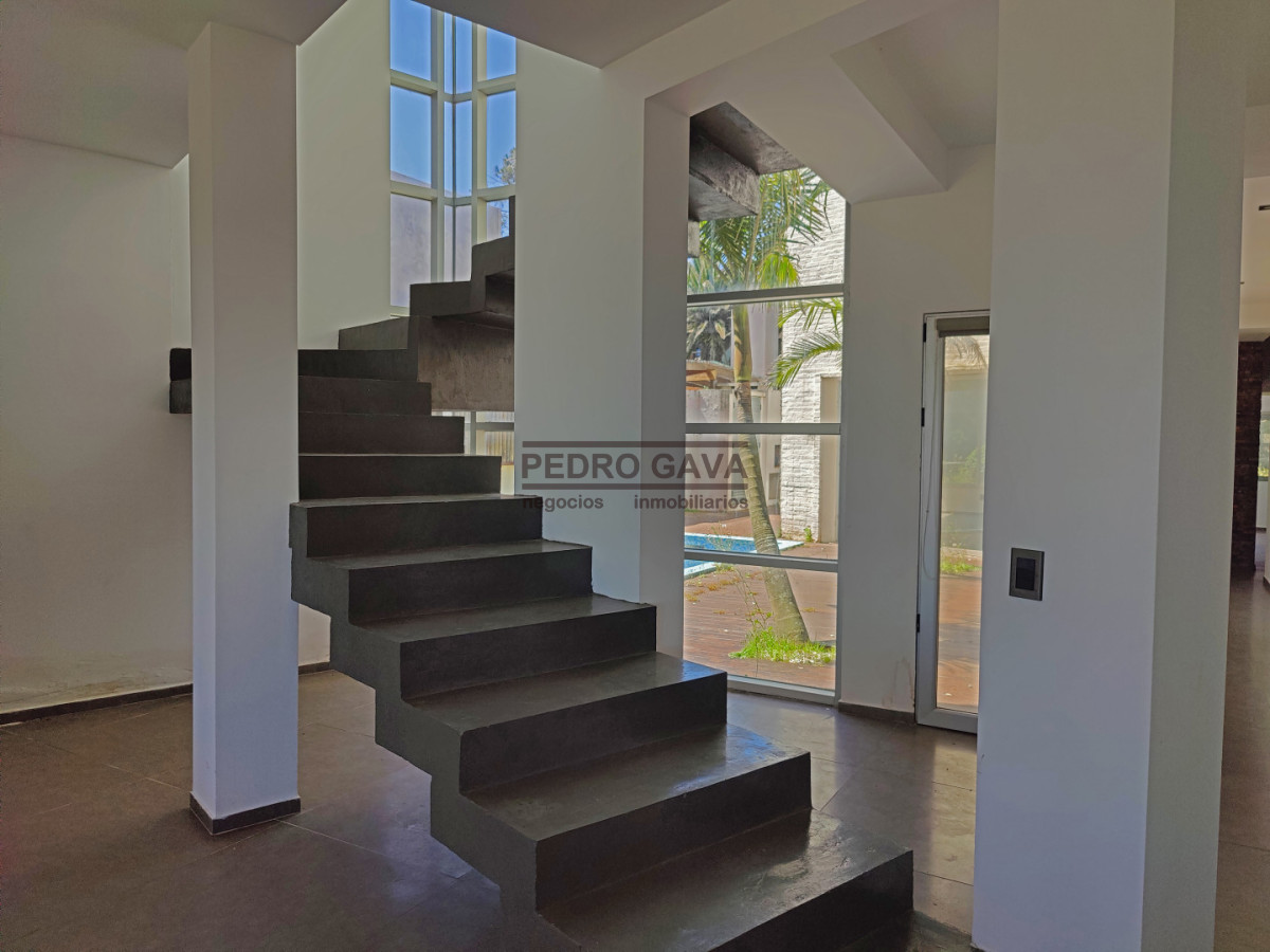 Casa ID.329 - Casa a la venta frente a Playa de los Lamas - luz, vistas y confort en cada ambiente