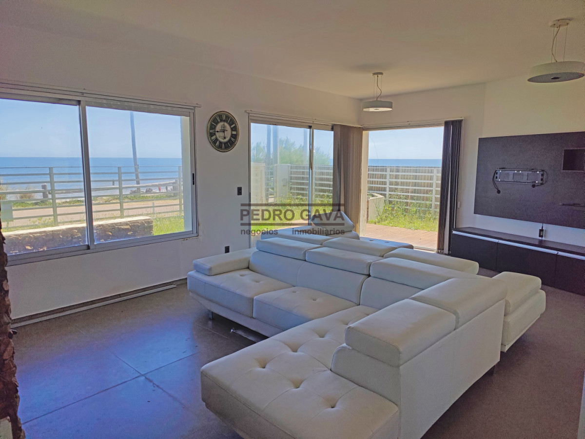 Casa ID.329 - Casa a la venta frente a Playa de los Lamas - luz, vistas y confort en cada ambiente