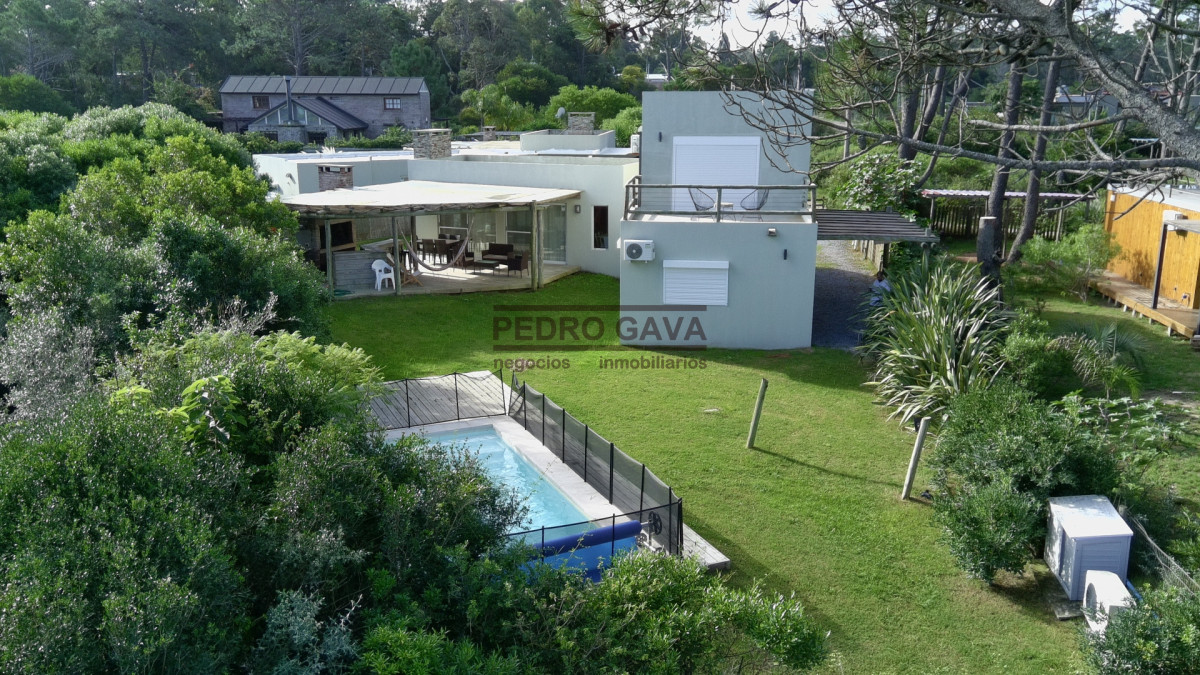 Casa ID.358 - Casa en venta en Punta Colorada, Piriápolis, entorno tranquilo y a pasos del mar