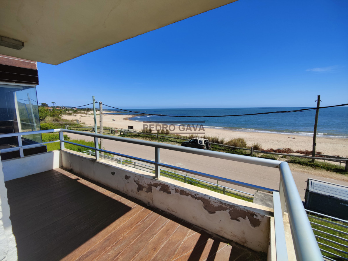Casa ID.329 - Casa a la venta frente a Playa de los Lamas - luz, vistas y confort en cada ambiente