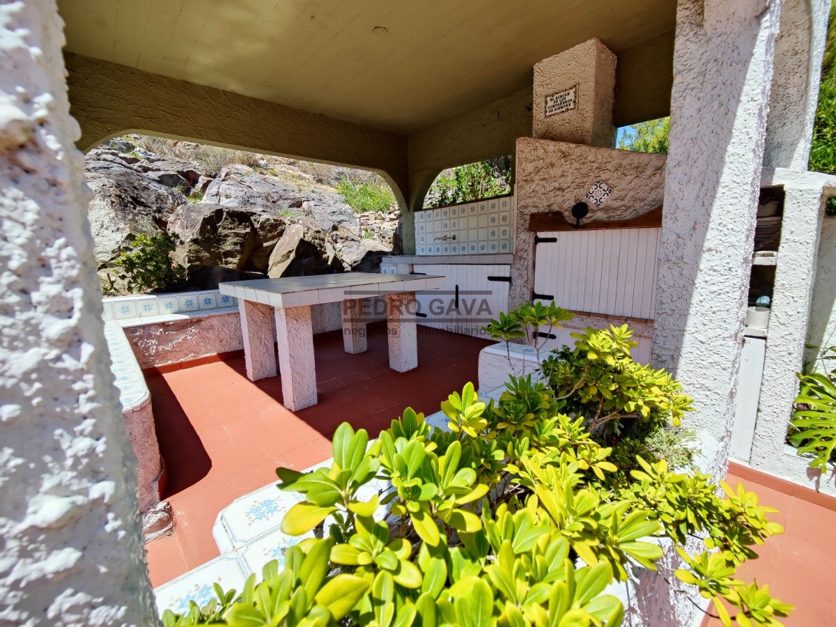 Casa ID.24 - Casa a la venta sobre a ladera Oeste del Cerro San Antonio, con excelentes vistas al puerto y bahia de Piriapolis !!
