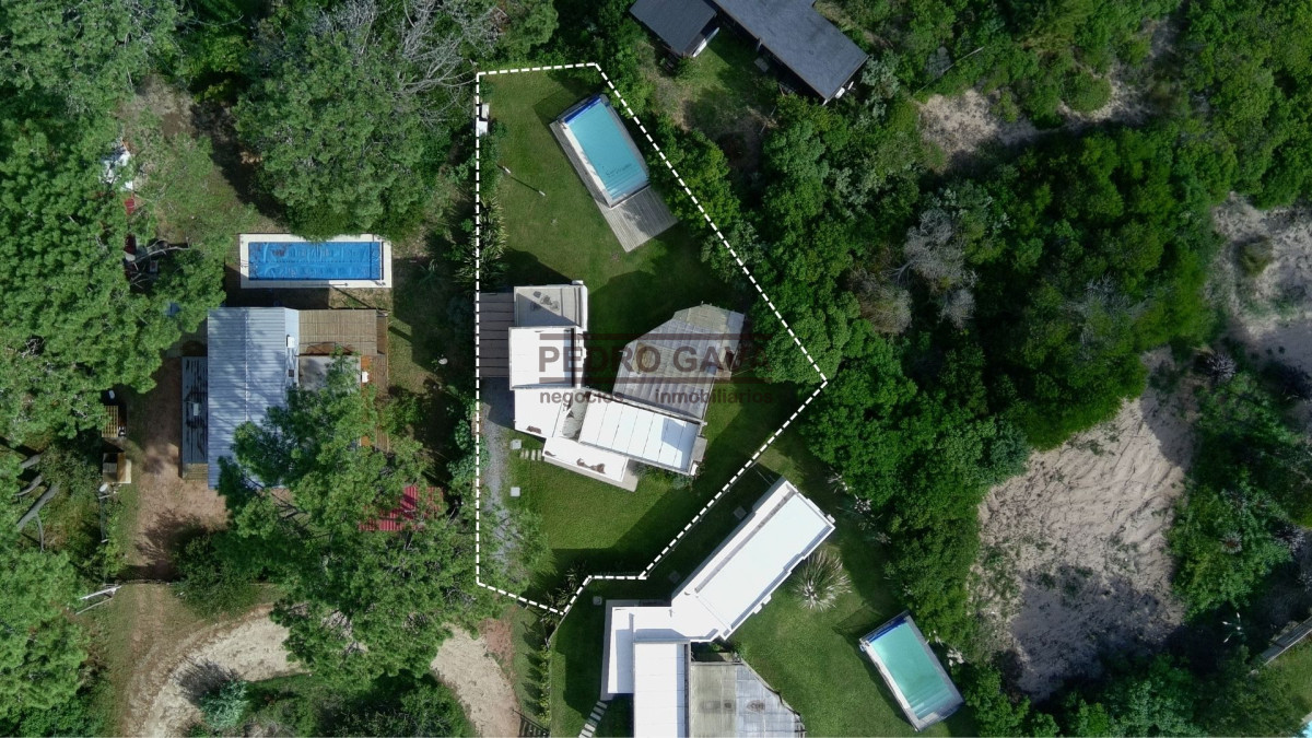 Casa ID.358 - Casa en venta en Punta Colorada, Piriápolis, entorno tranquilo y a pasos del mar