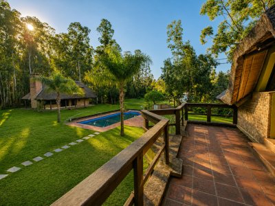 Casa ID.368 - Venta de casa con piscina y más de 3.000 m² de terreno en Balneario Bella Vista, Piriápolis