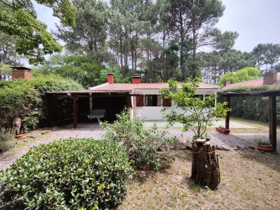 Casa ID.301 - Tranquilidad y espacio , casa a la venta en Piriapolis, barrio Country
