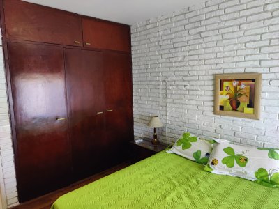 Casa ID.380 - Casa en venta en Barrio Los Ángeles, Piriápolis, a 50 metros de la Rambla