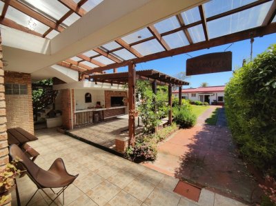 Casa ID.380 - Casa en venta en Barrio Los Ángeles, Piriápolis, a 50 metros de la Rambla