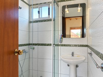 Casa ID.380 - Casa en venta en Barrio Los Ángeles, Piriápolis, a 50 metros de la Rambla