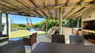 Casa ID.358 - Casa en venta en Punta Colorada, Piriápolis, entorno tranquilo y a pasos del mar