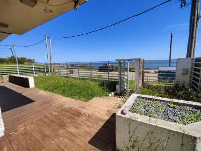 Casa ID.329 - Casa a la venta frente a Playa de los Lamas - luz, vistas y confort en cada ambiente