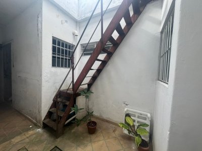 Casa ID.284 - Casa PH en Mercado Modelo