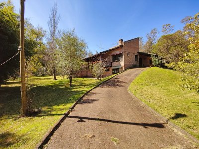 Casa ID.194 - Entre sierras y mar, Chalet de calidad a la venta en Balneario Bella Vista, Piriapolis.