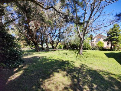 Casa ID.324 - Casa en venta en Playa Verde, Piriápolis - historia, calidez y ubicación a metros del mar