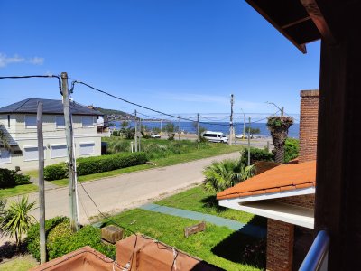 Casa ID.380 - Casa en venta en Barrio Los Ángeles, Piriápolis, a 50 metros de la Rambla