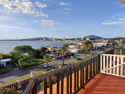Casa ID.55 - Chalet con historia y vistas únicas - Piriápolis, falda del Cerro San Antonio