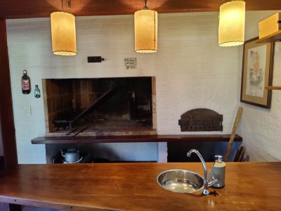 Casa ID.324 - Casa en venta en Playa Verde, Piriápolis - historia, calidez y ubicación a metros del mar