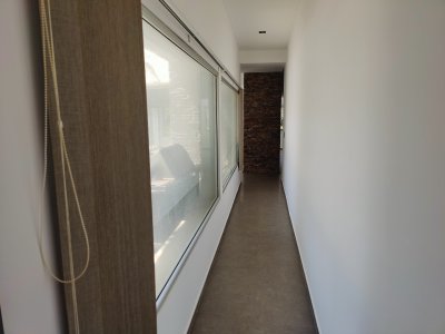 Casa ID.329 - Casa a la venta frente a Playa de los Lamas - luz, vistas y confort en cada ambiente