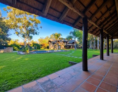 Casa ID.368 - Venta de casa con piscina y más de 3.000 m² de terreno en Balneario Bella Vista, Piriápolis