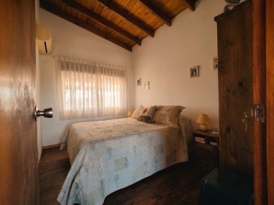 Casa ID.380 - Casa en venta en Barrio Los Ángeles, Piriápolis, a 50 metros de la Rambla