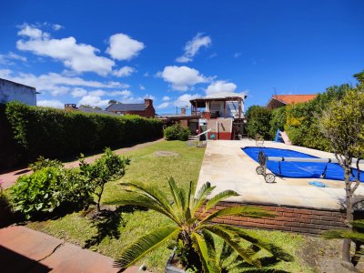 Casa ID.380 - Casa en venta en Barrio Los Ángeles, Piriápolis, a 50 metros de la Rambla