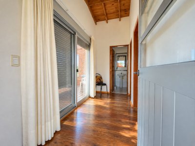 Casa ID.380 - Casa en venta en Barrio Los Ángeles, Piriápolis, a 50 metros de la Rambla