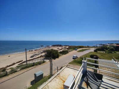 Casa ID.329 - Casa a la venta frente a Playa de los Lamas - luz, vistas y confort en cada ambiente