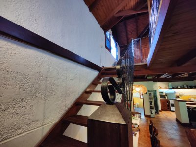 Casa ID.324 - Casa en venta en Playa Verde, Piriápolis - historia, calidez y ubicación a metros del mar