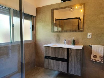 Casa ID.380 - Casa en venta en Barrio Los Ángeles, Piriápolis, a 50 metros de la Rambla