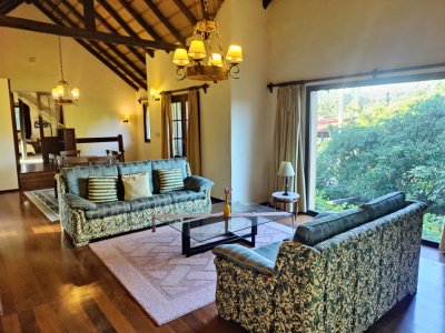 Casa ID.368 - Venta de casa con piscina y más de 3.000 m² de terreno en Balneario Bella Vista, Piriápolis