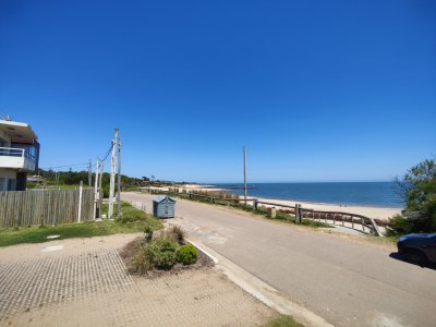 Casa ID.329 - Casa a la venta frente a Playa de los Lamas - luz, vistas y confort en cada ambiente