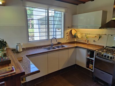 Casa ID.340 - Casa en venta en Playa Hermosa, Piriápolis - 3 dormitorios, parque y garage