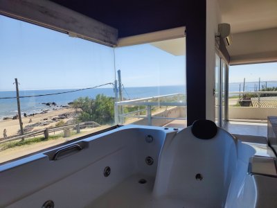 Casa ID.329 - Casa a la venta frente a Playa de los Lamas - luz, vistas y confort en cada ambiente