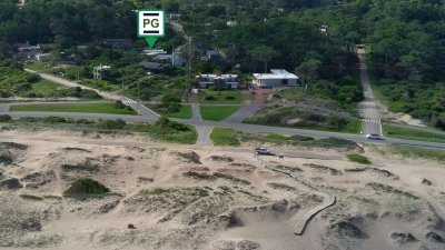 Casa ID.359 - Casa en venta en Punta Colorada, Piriápolis, 3 dormitorios en una planta, con piscina climatizada