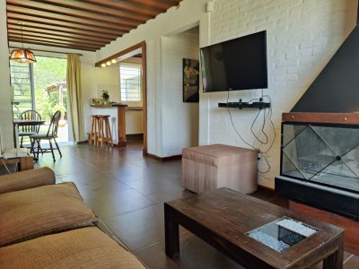 Casa ID.340 - Casa en venta en Playa Hermosa, Piriápolis - 3 dormitorios, parque y garage