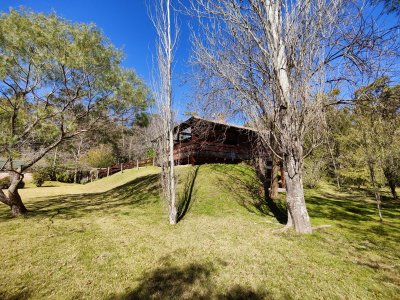 Casa ID.194 - Entre sierras y mar, Chalet de calidad a la venta en Balneario Bella Vista, Piriapolis.