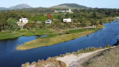 Casa ID.294 - Tu refugio soñado en Balneario Las Flores, a pasos de la playa y con vista al mar