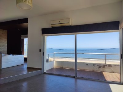 Casa ID.329 - Casa a la venta frente a Playa de los Lamas - luz, vistas y confort en cada ambiente