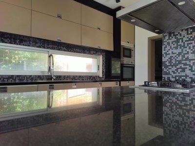 Casa ID.329 - Casa a la venta frente a Playa de los Lamas - luz, vistas y confort en cada ambiente